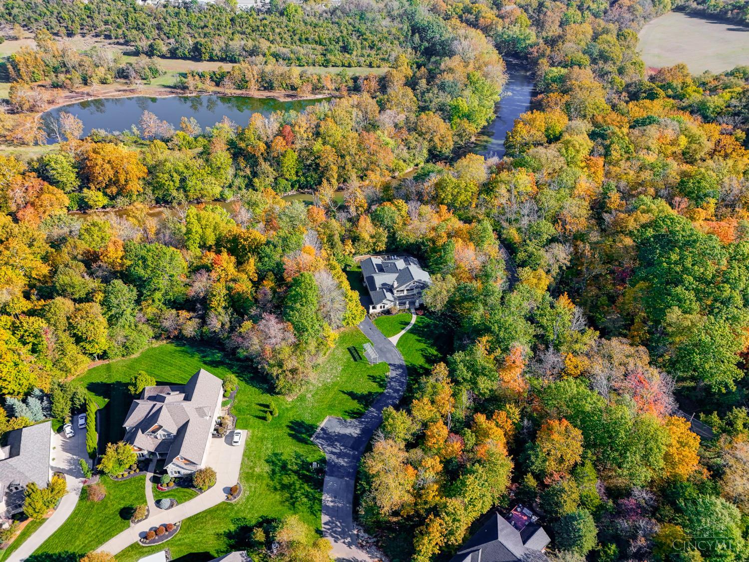 5096 Riverview Dr
