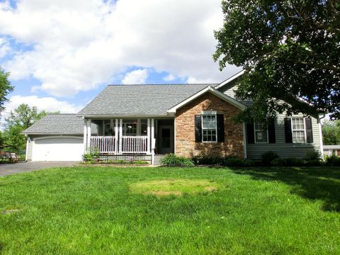 Photo of 412 Dortmund Drive, Perry Township, OH 45118 (MLS # 1877378)