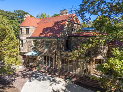 Photo of 3540 Clifton Avenue, Cincinnati, OH 45220 (MLS # 1857871)