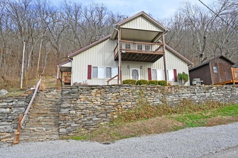 Homes For Sale - 570 Mountain Street<br/> Aberdeen, OH 45101