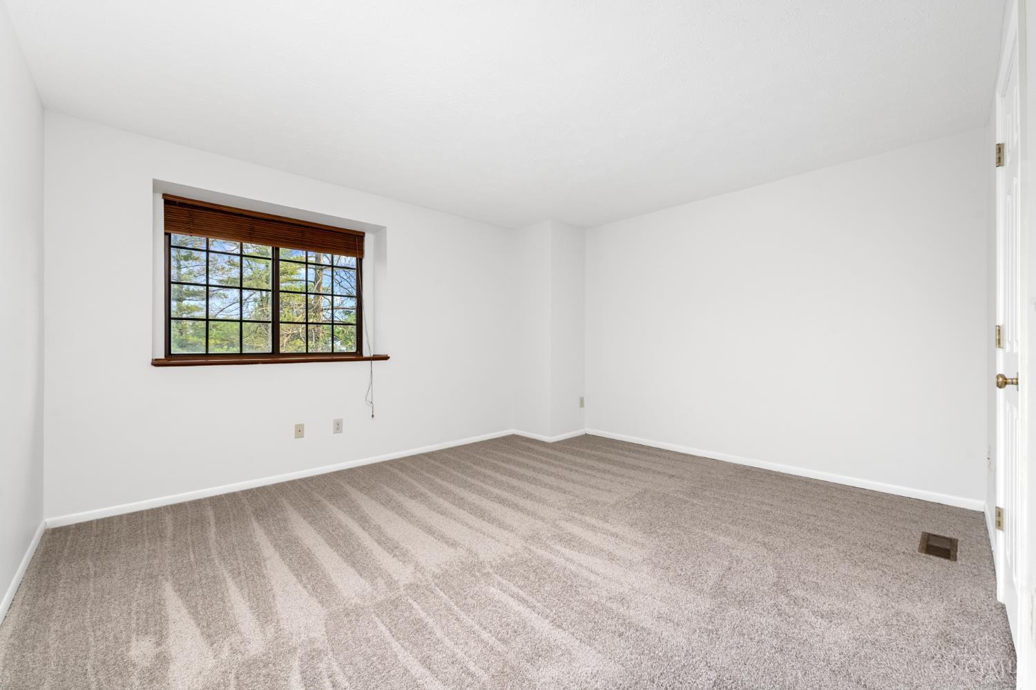 2869 Phaeton Lane, Deerfield Twp., Ohio image 17