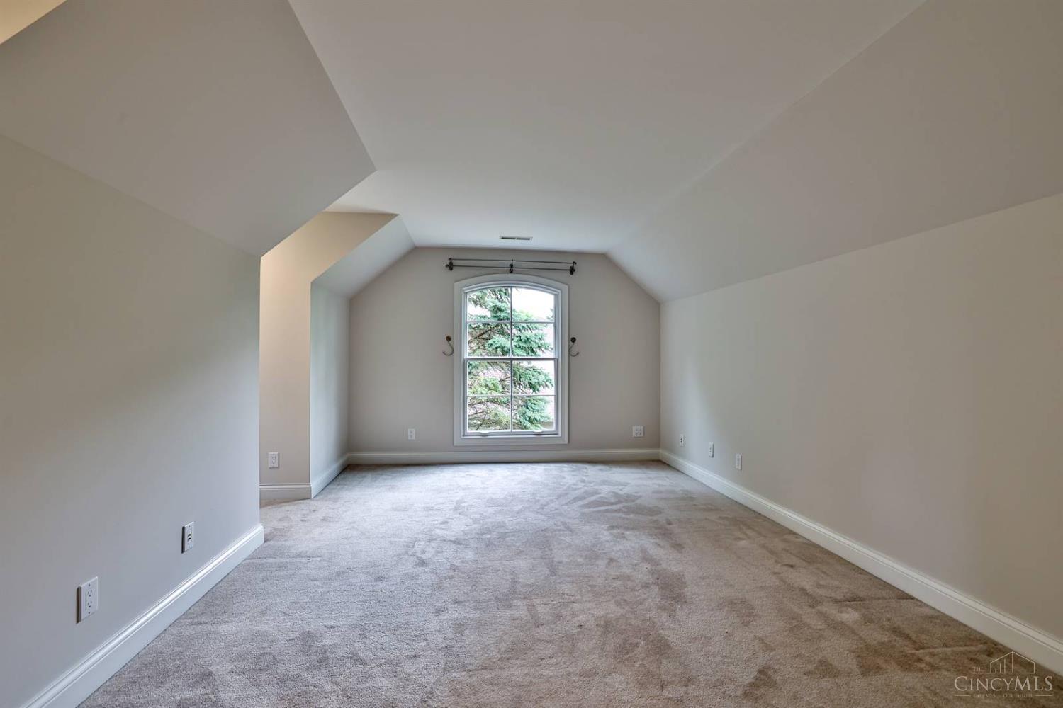 680 Spring Hill Lane, Cincinnati, Ohio image 34