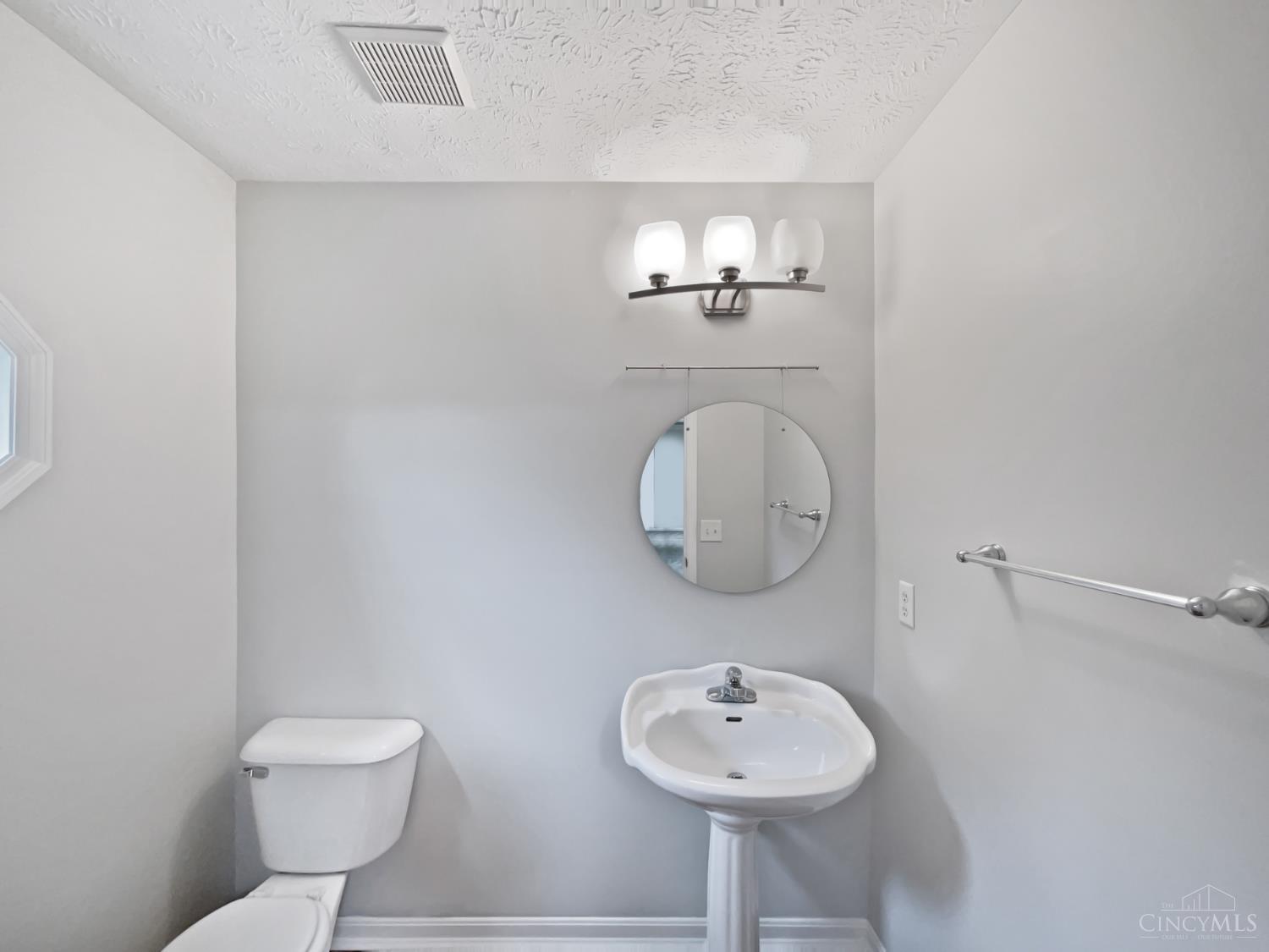 4863 Old Tower Court, Fairfield, Ohio image 13