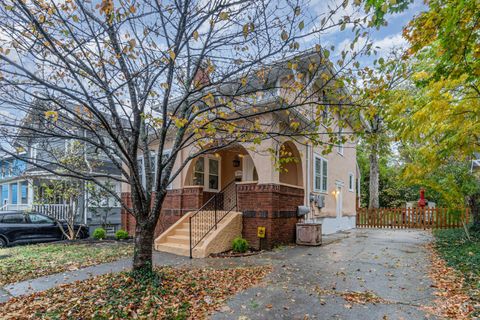 Photo of 3954 Glencross Avenue, Cincinnati, OH 45217 (MLS # 1868443)