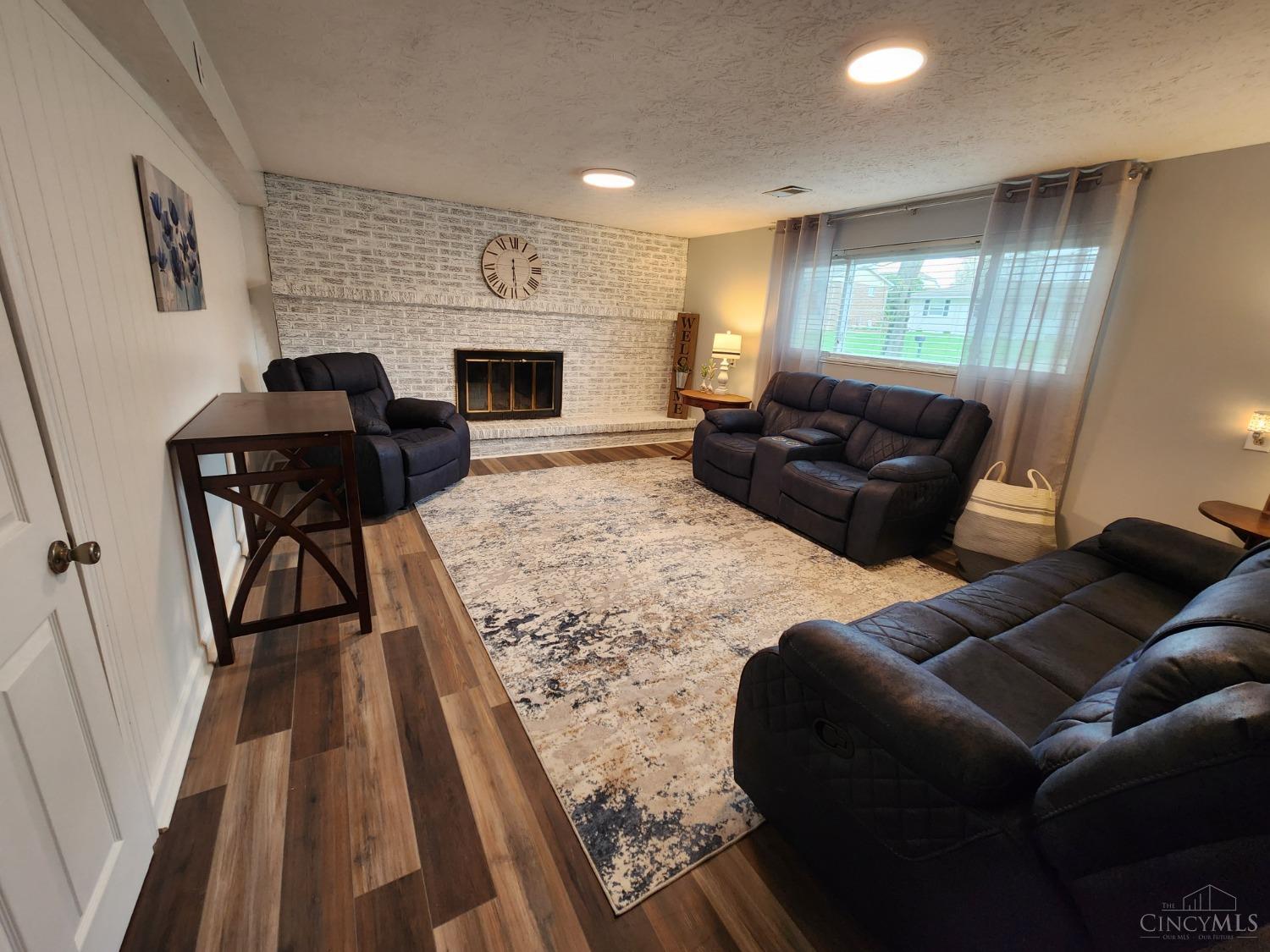 215 Lindell Drive, Germantown, Ohio image 5