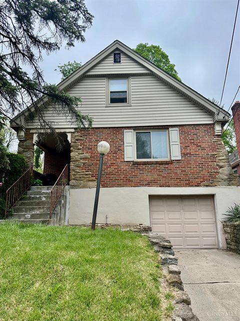 Photo of 5858 Kennedy Avenue, Cincinnati, OH 45213 (MLS # 1877211)