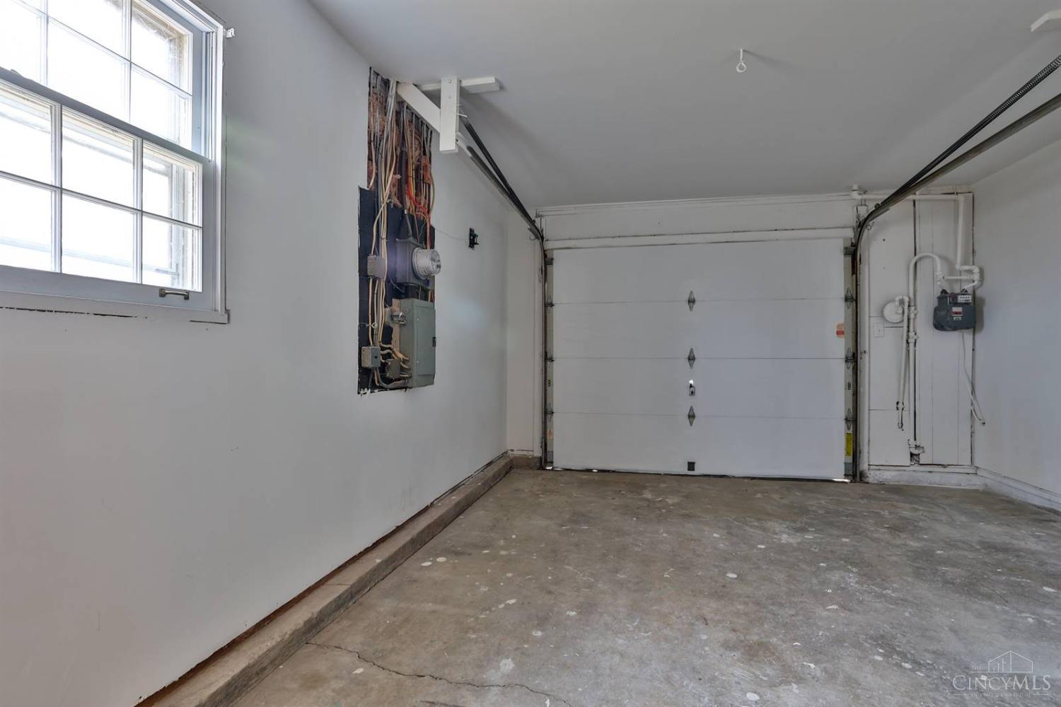 8429 Haskell Drive, Colerain Twp, Ohio image 31