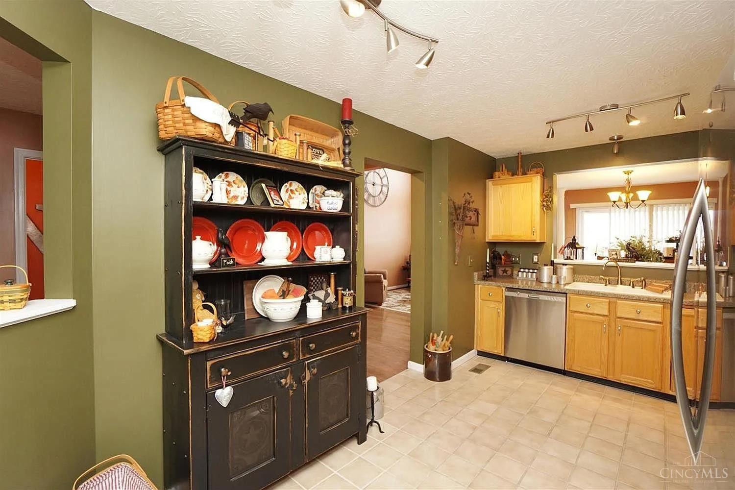 4023 Fieldsedge Drive