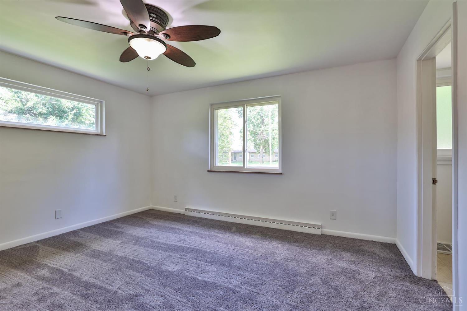 8667 Woodview Drive, Springfield Twp., Ohio image 17