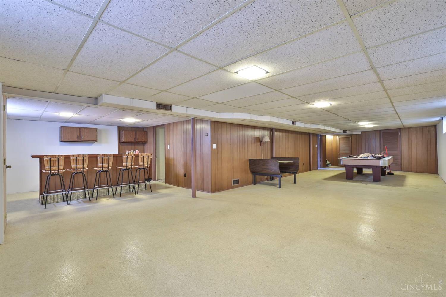 8667 Woodview Drive, Springfield Twp., Ohio image 30