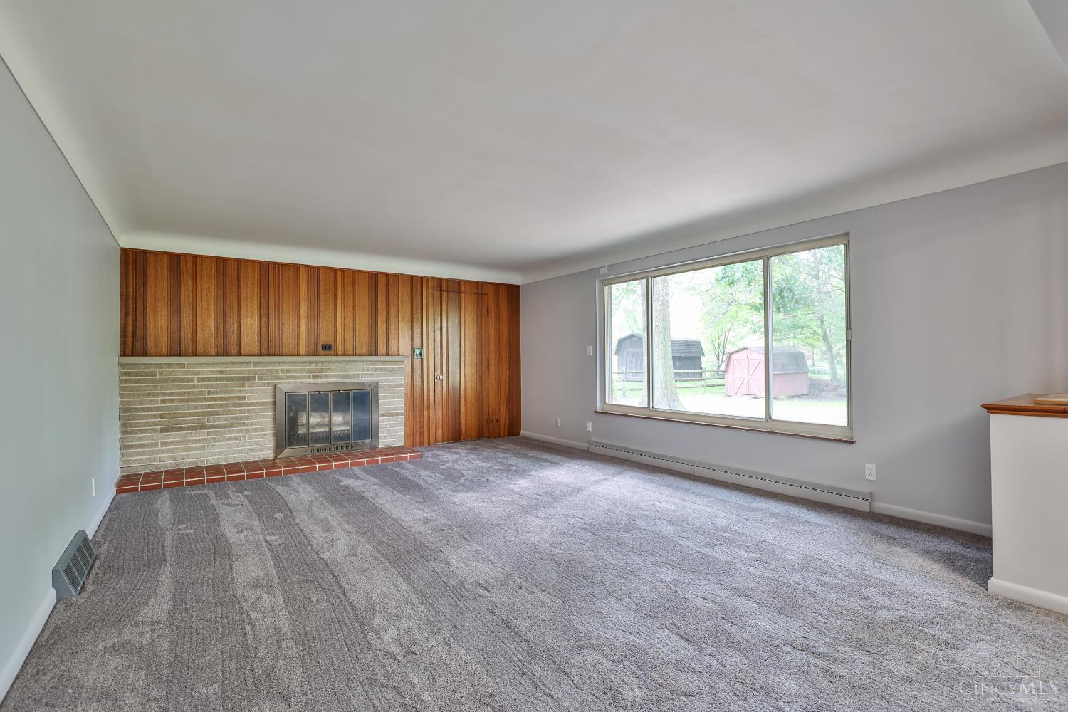 8667 Woodview Drive, Springfield Twp., Ohio image 6