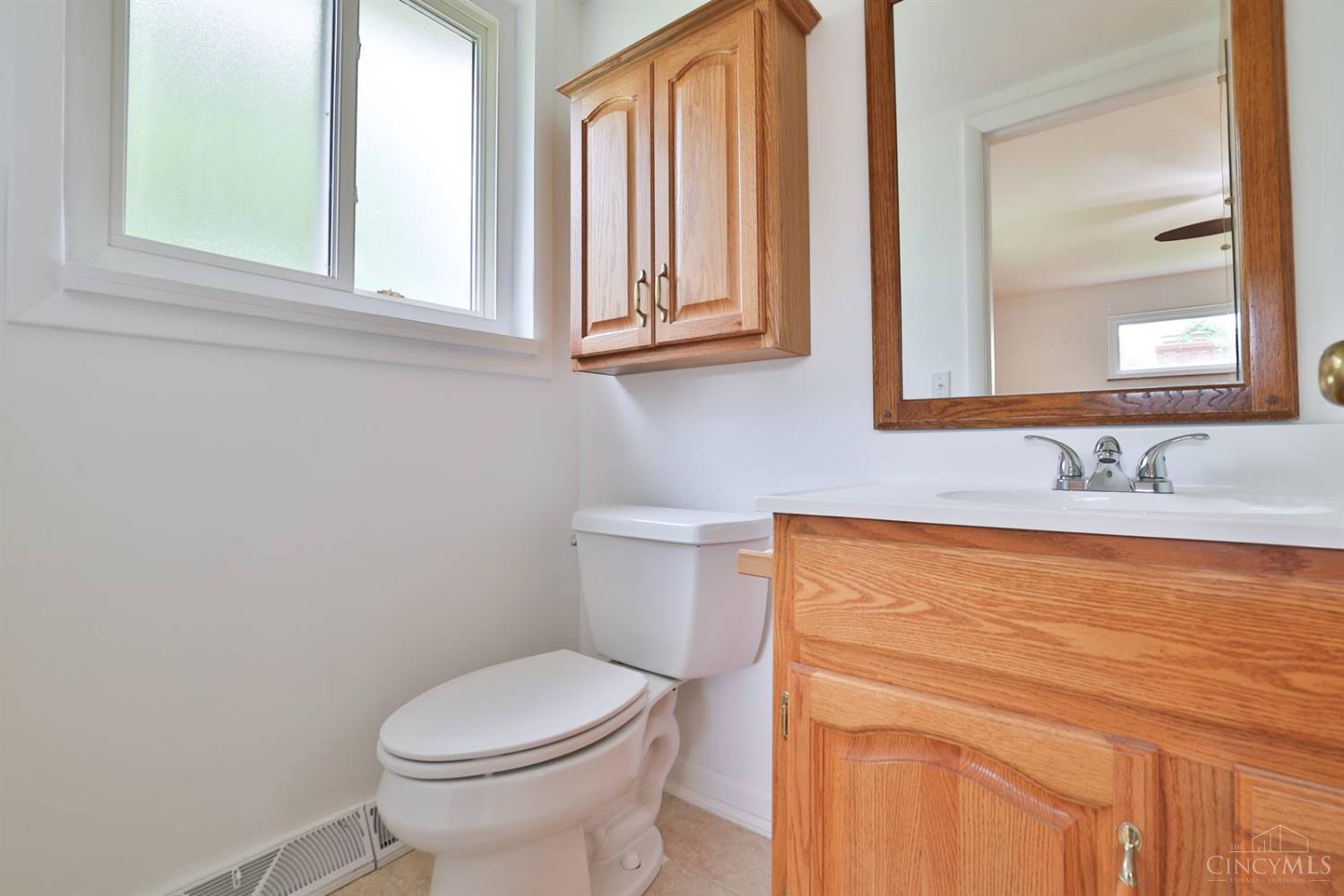 8667 Woodview Drive, Springfield Twp., Ohio image 21