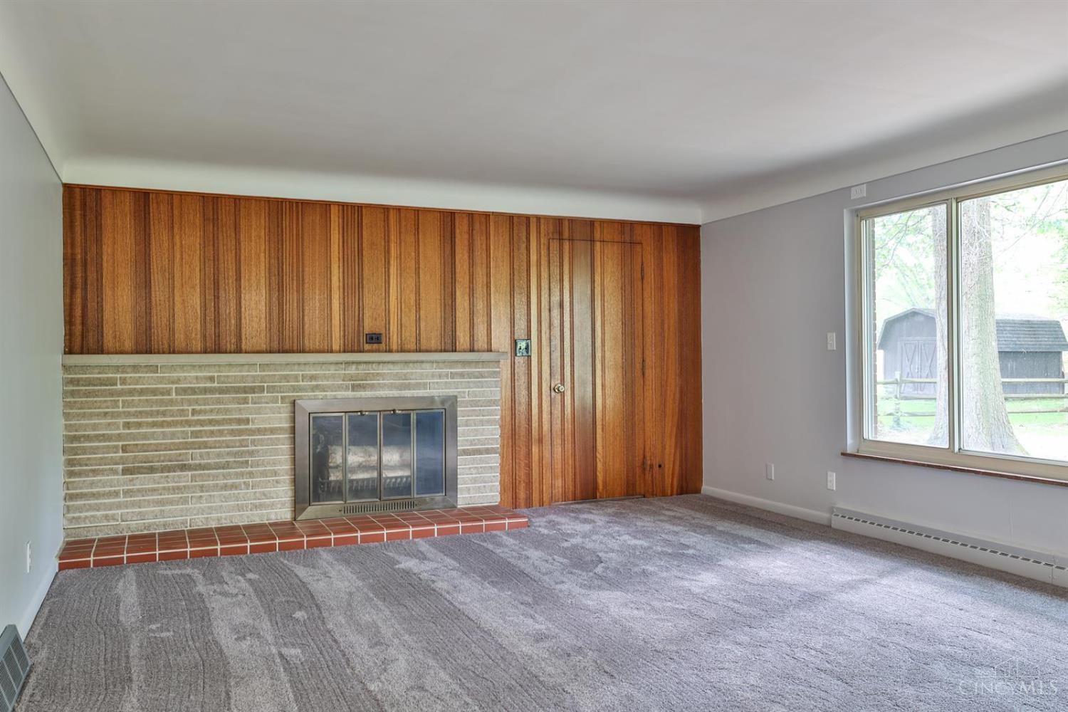 8667 Woodview Drive, Springfield Twp., Ohio image 9