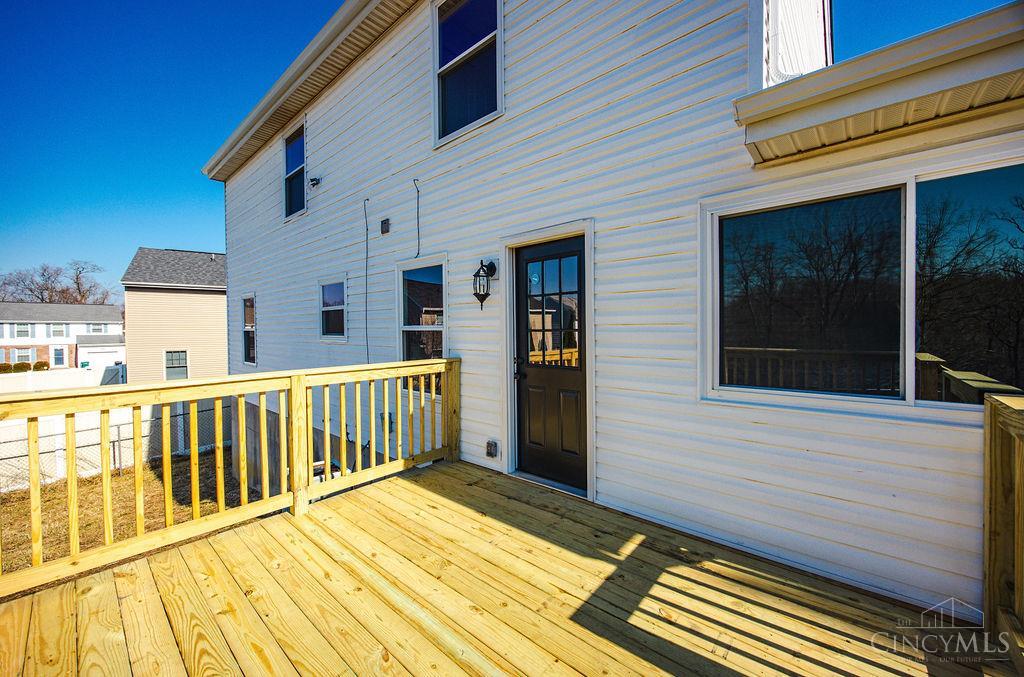 875 Venetian Terrace