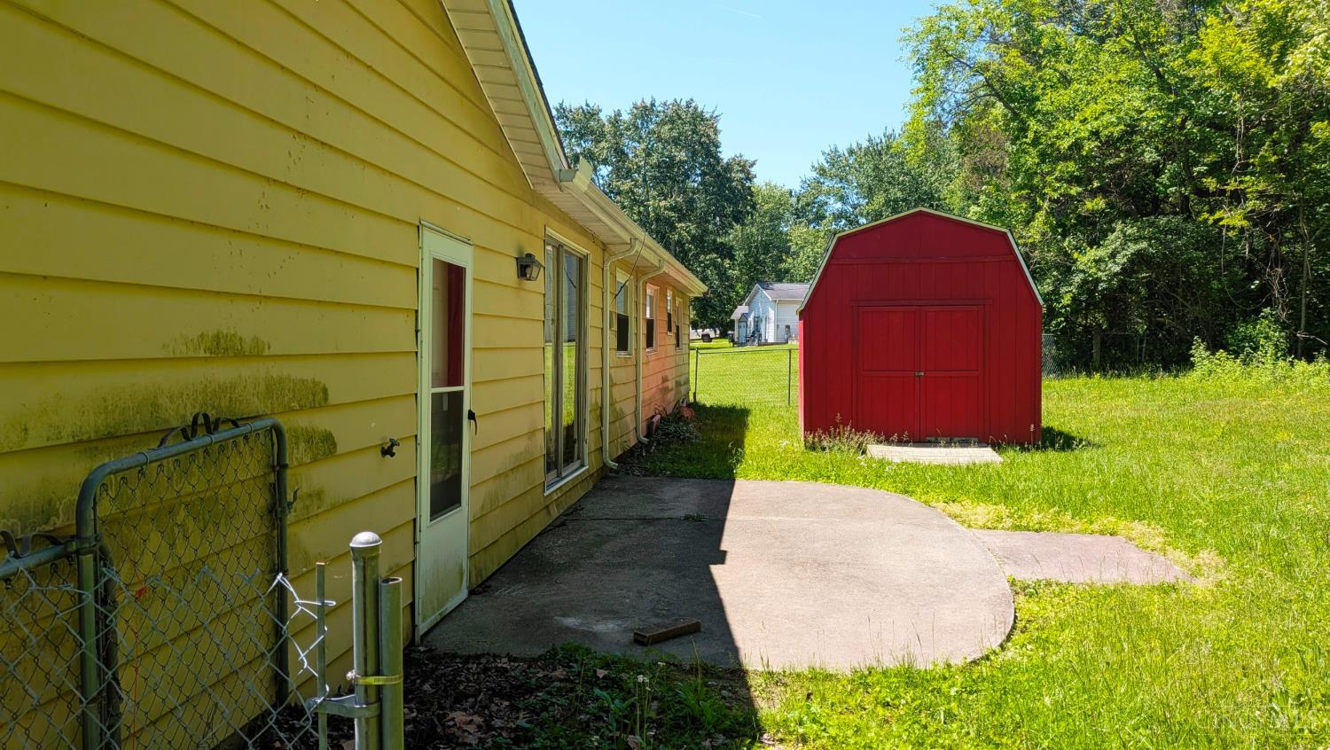 2326 Rolling Acres