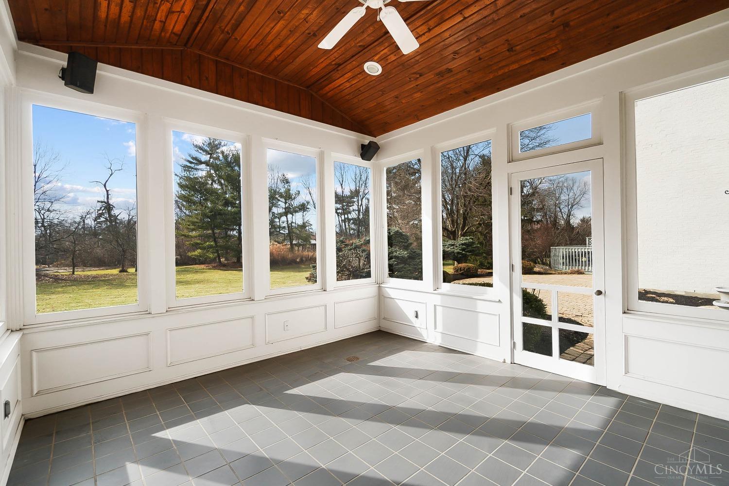 5083 Rollman Estates Drive, Amberley, Ohio image 41