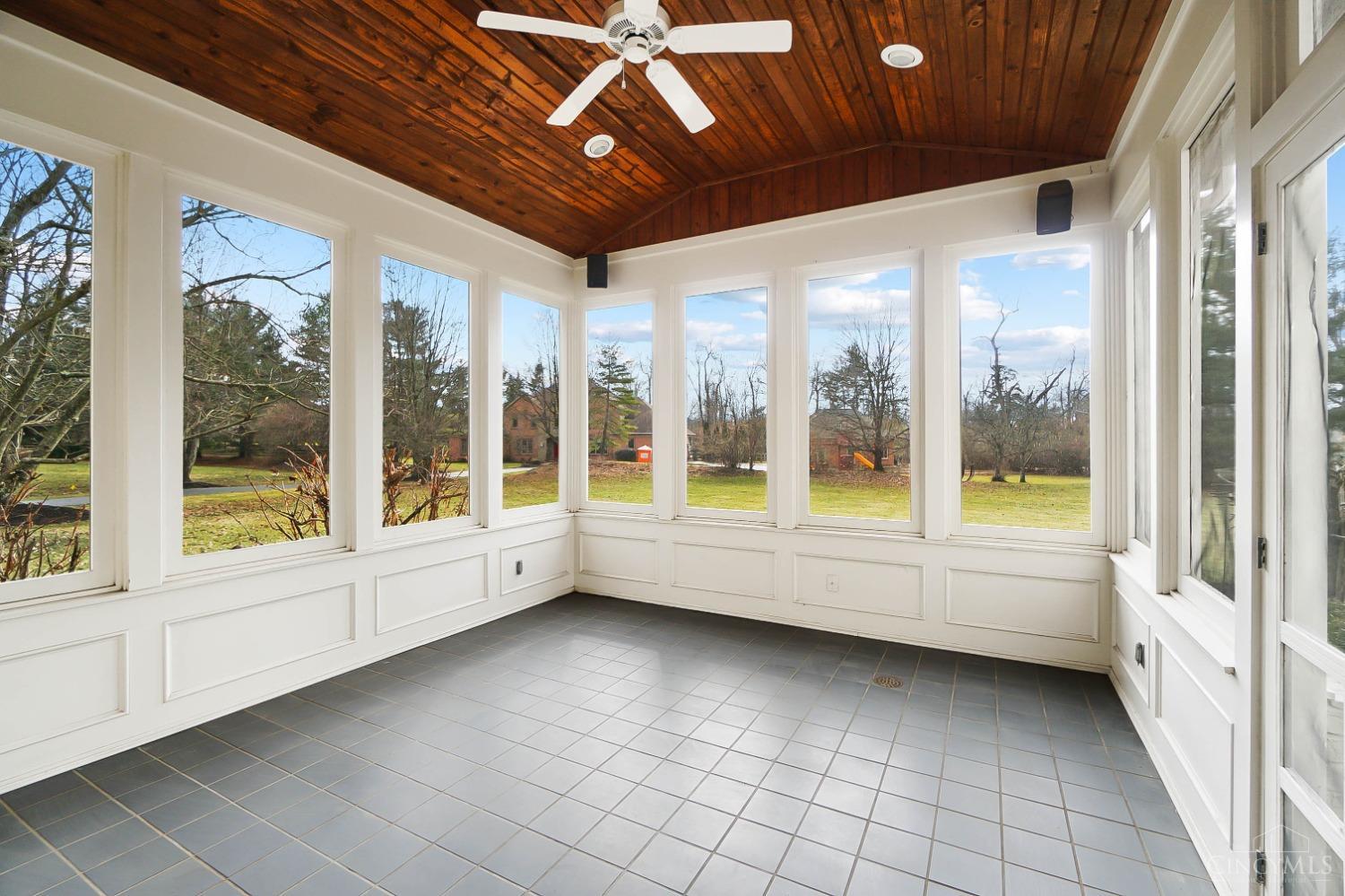 5083 Rollman Estates Drive, Amberley, Ohio image 40