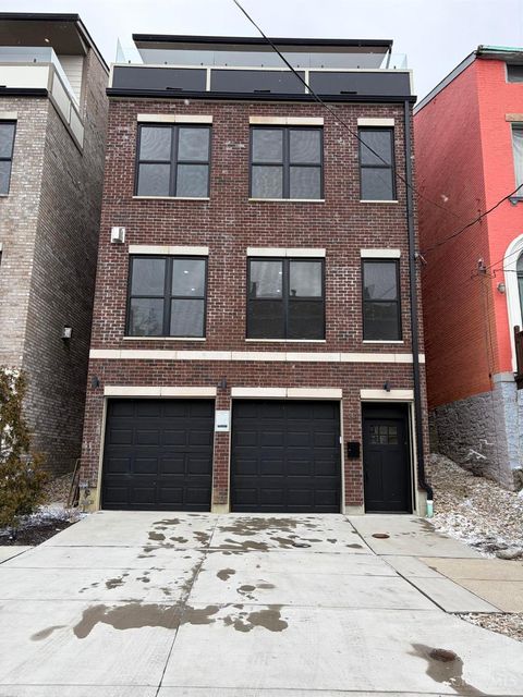 Photo of 148 Mulberry Street, Cincinnati, OH 45202 (MLS # 1873093)