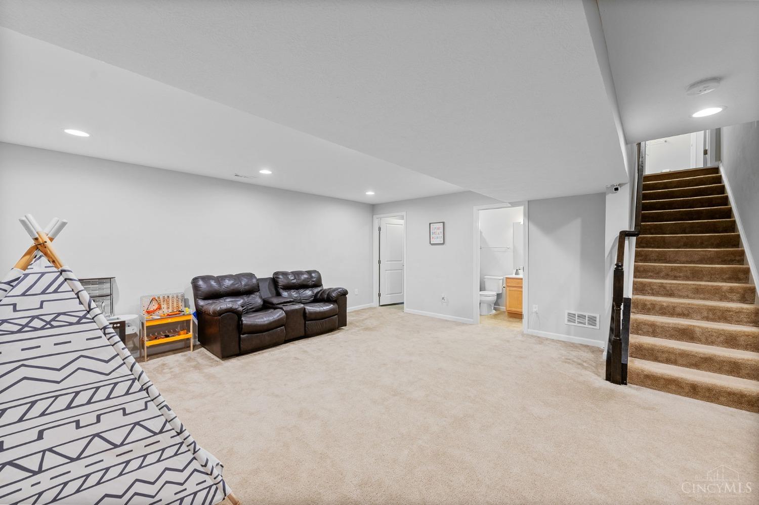 4069 Fawn Crossing Drive, Mason, Ohio image 37