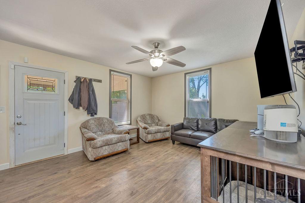 207 W Twenty Seventh Street
