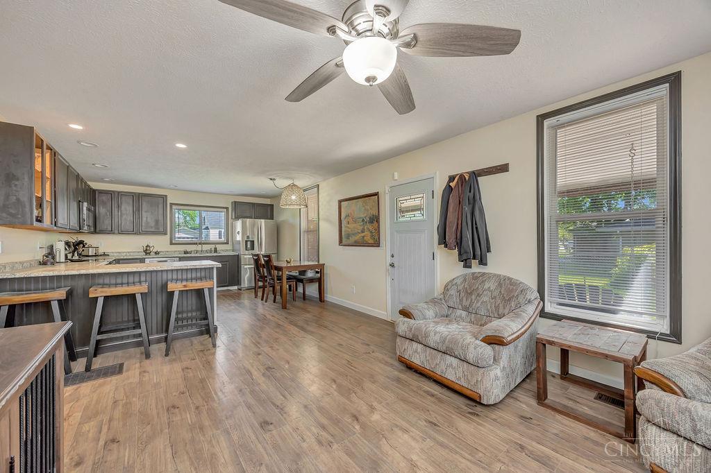 207 W Twenty Seventh Street
