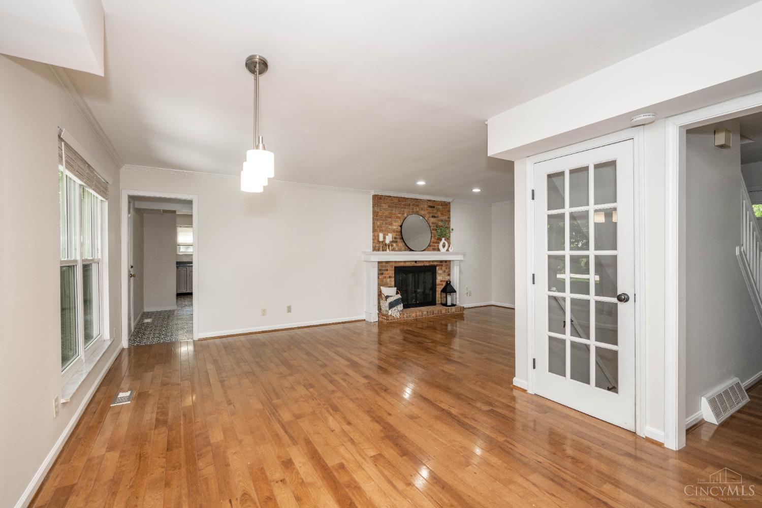 8721 Tanagerwoods Drive, Montgomery, Ohio image 12