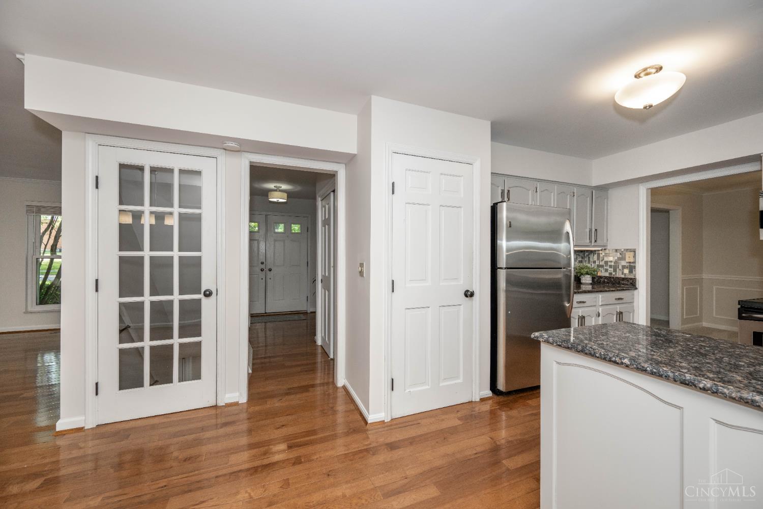 8721 Tanagerwoods Drive, Montgomery, Ohio image 13