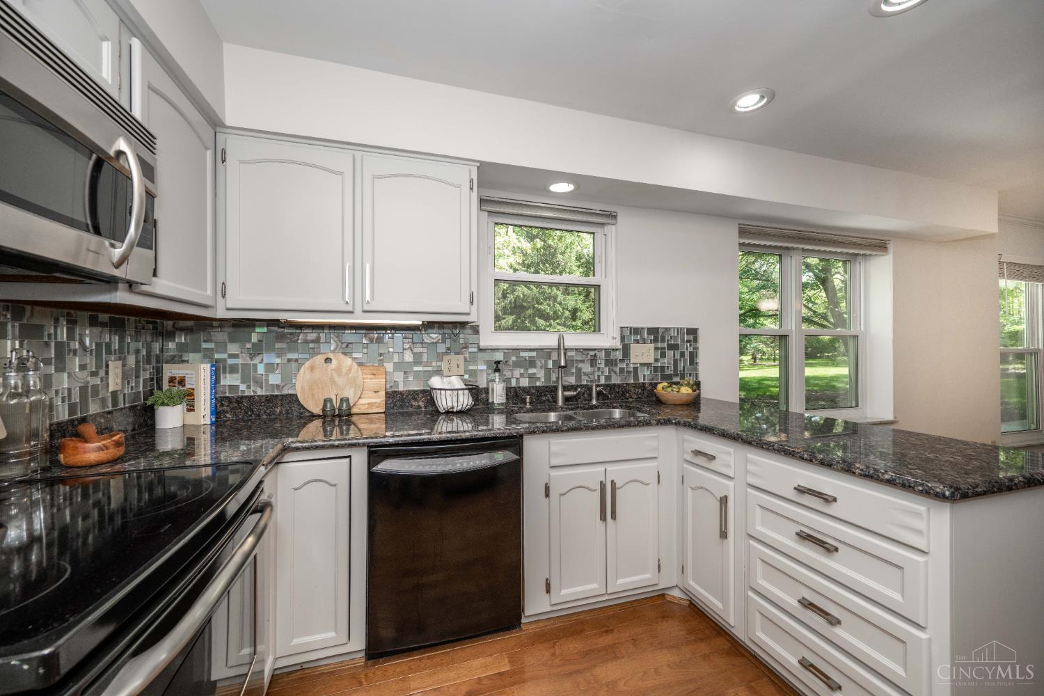 8721 Tanagerwoods Drive, Montgomery, Ohio image 18