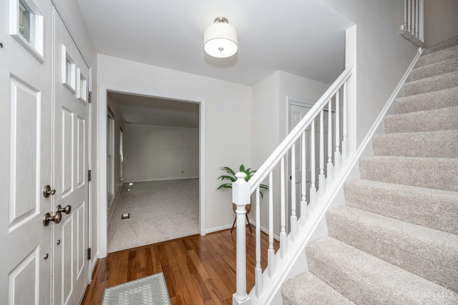 8721 Tanagerwoods Drive, Montgomery, Ohio image 7