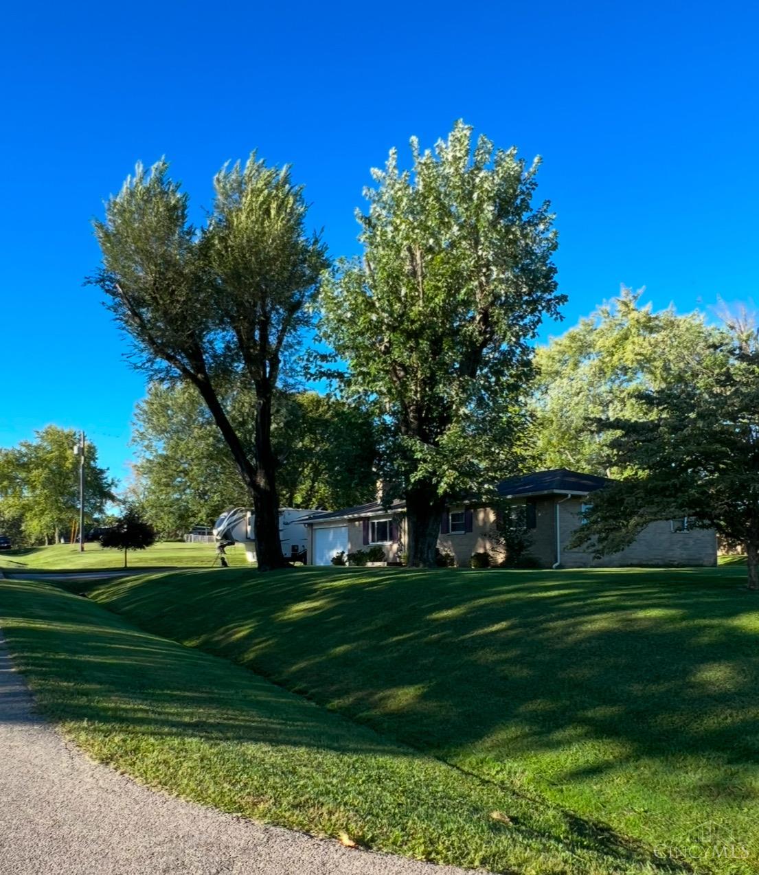 3115 Pearl Drive, Franklin, Ohio image 2
