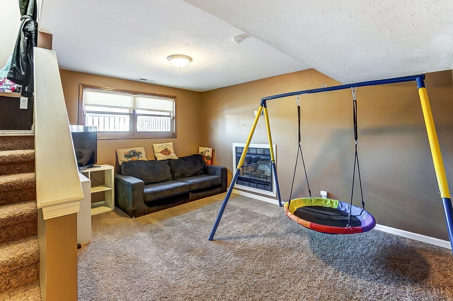 6828 Torrington Drive, Franklin, Ohio image 15
