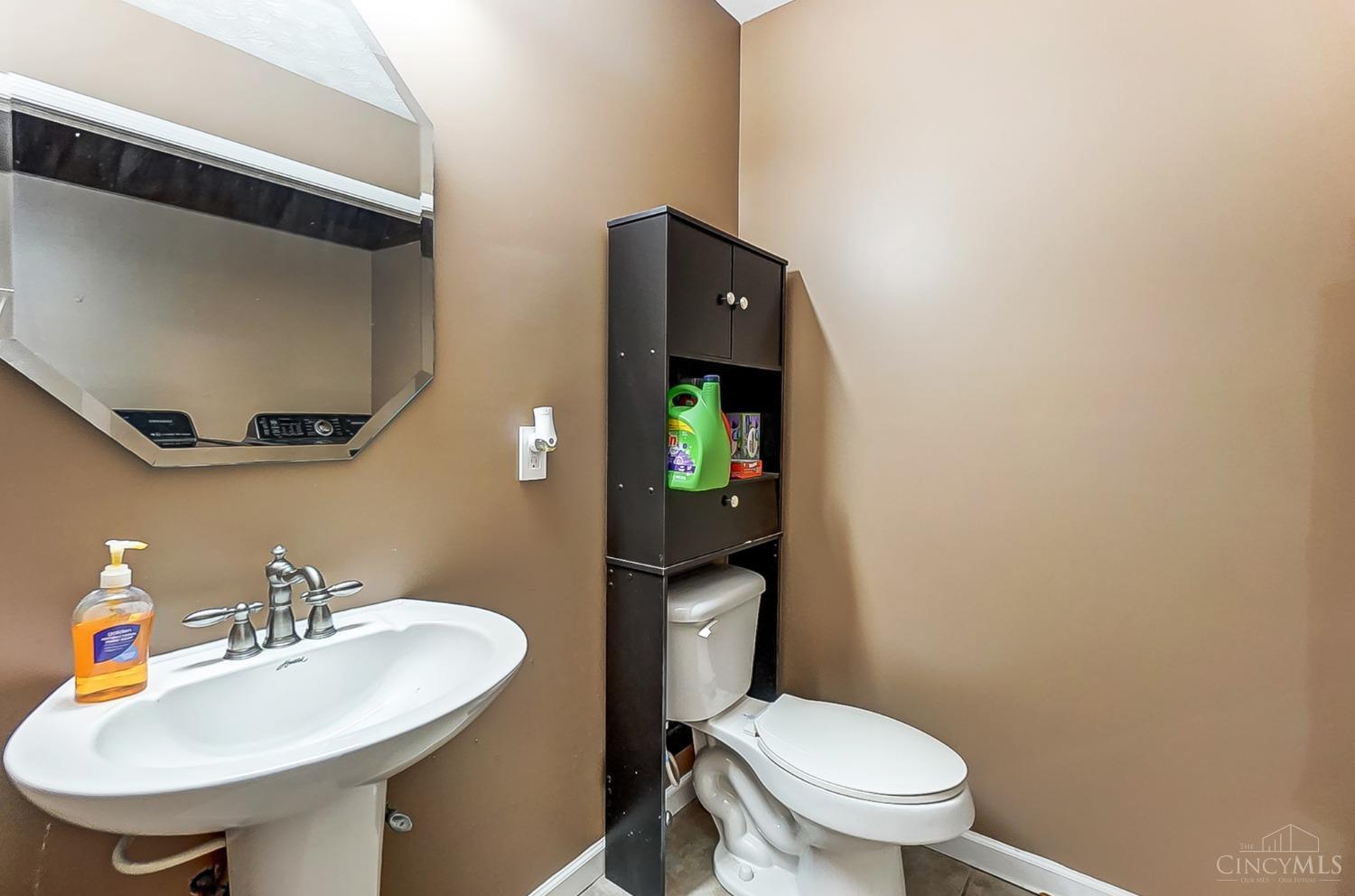 6828 Torrington Drive, Franklin, Ohio image 20