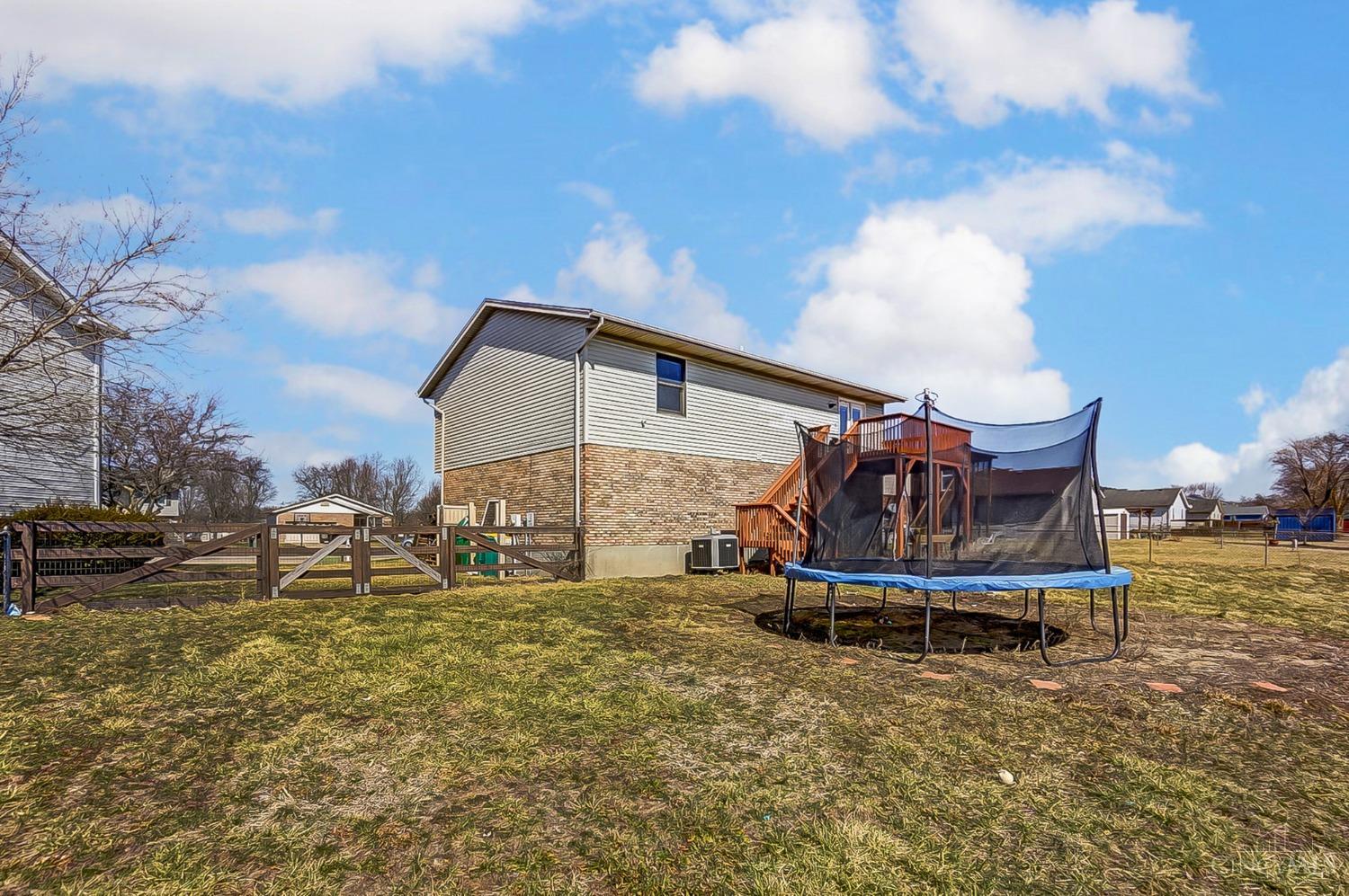 6828 Torrington Drive, Franklin, Ohio image 25