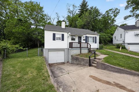 Photo of 1923 Ashbrook Drive, Cincinnati, OH 45238 (MLS # 1877200)