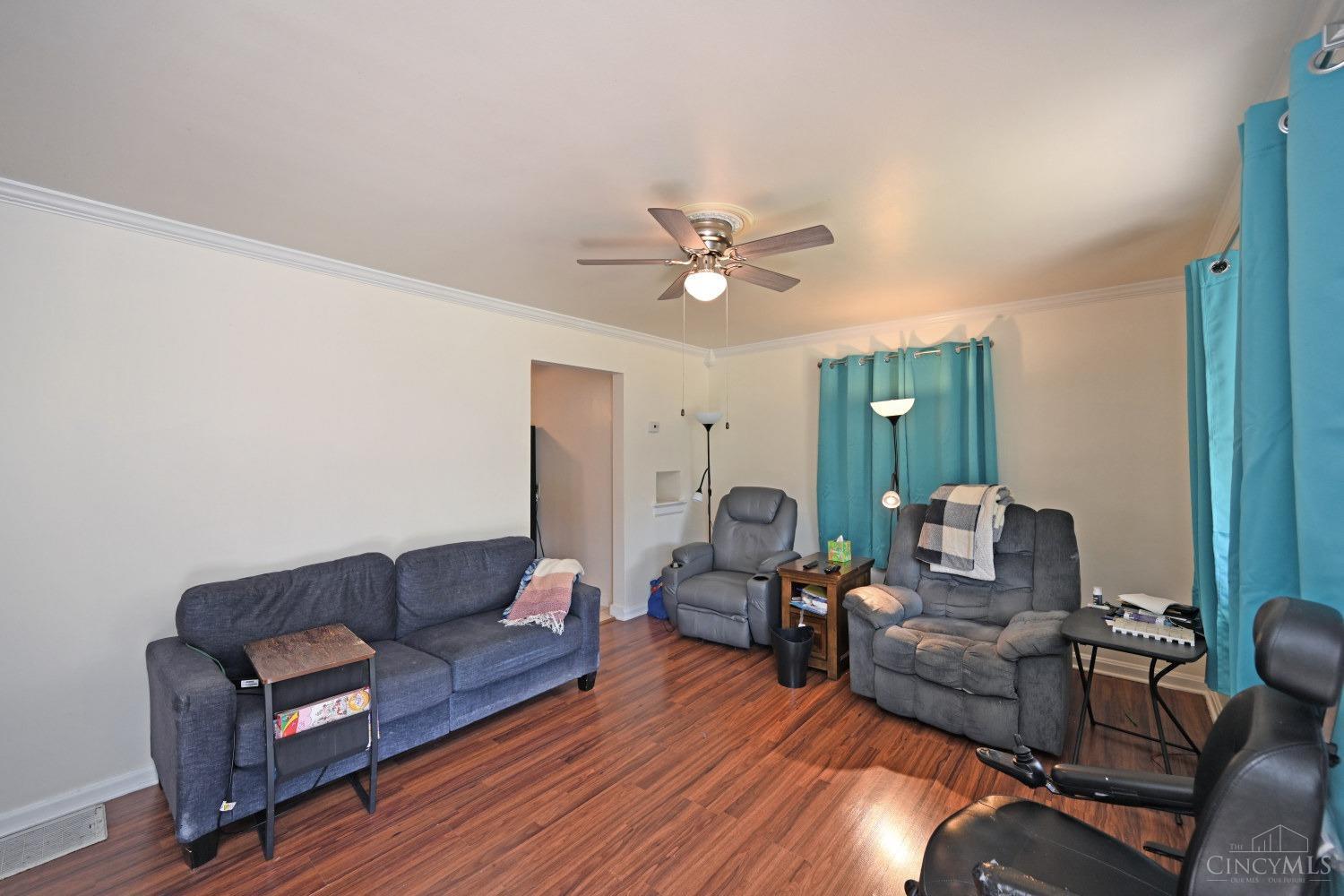 1613 Rosemont Avenue, Cincinnati, Ohio image 7