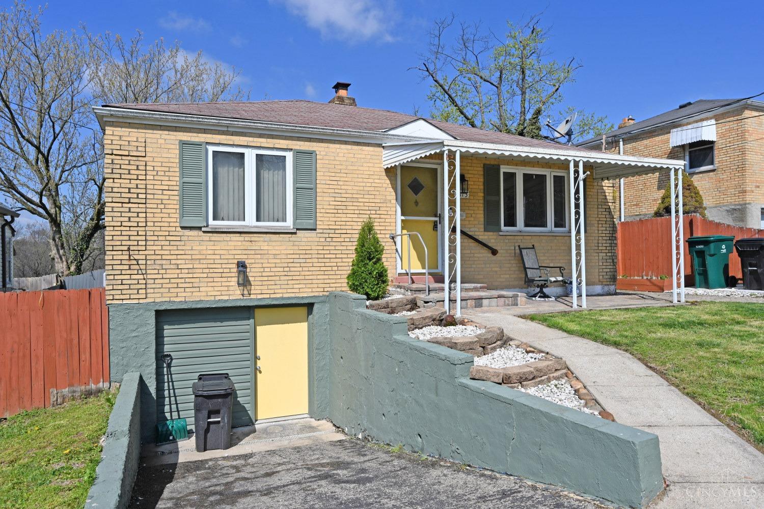 1613 Rosemont Avenue, Cincinnati, Ohio image 2