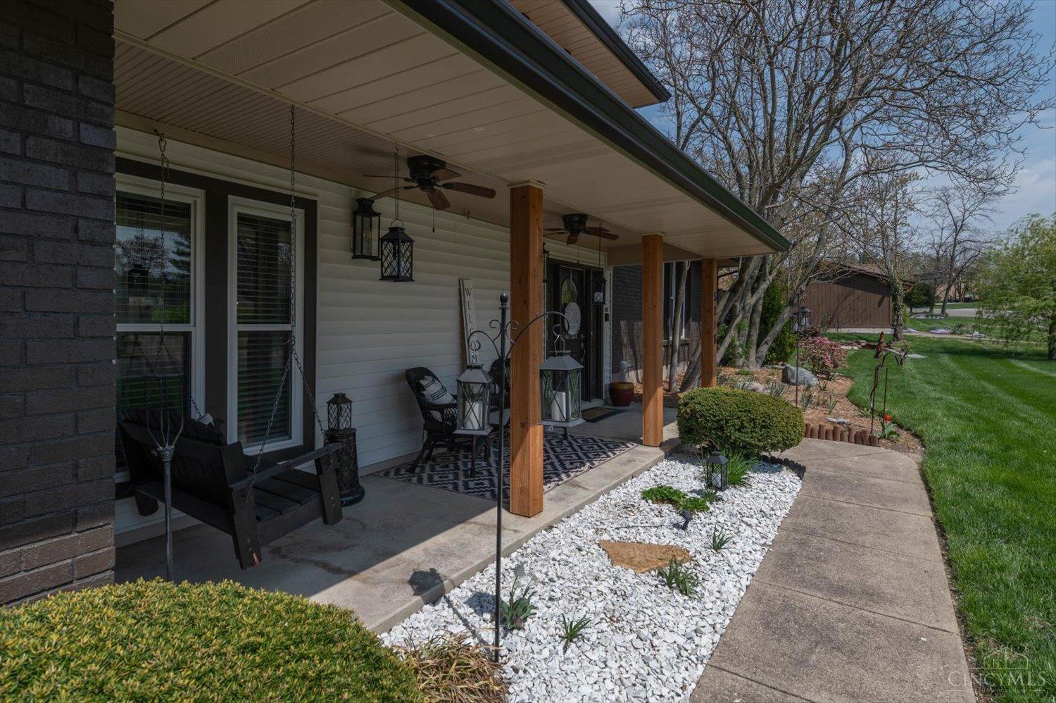 5218 Crossbridge Drive, West Chester, Ohio image 3