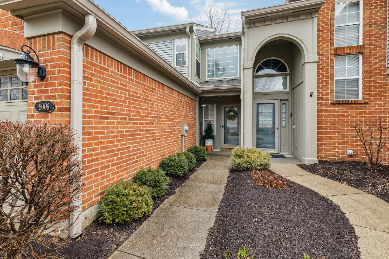 5006 Lord Alfred Court, Sharonville, Ohio image 2