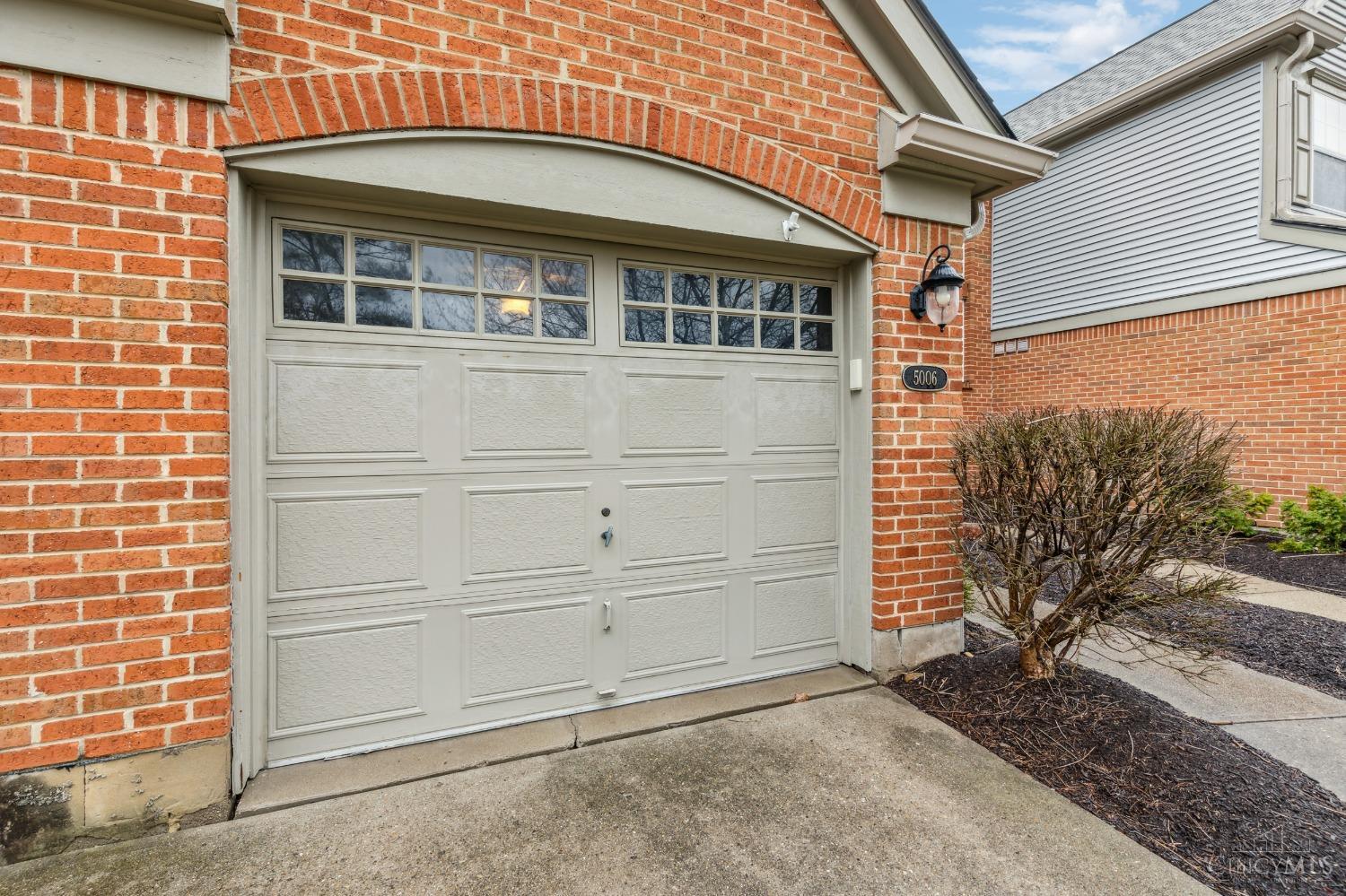 5006 Lord Alfred Court, Sharonville, Ohio image 3