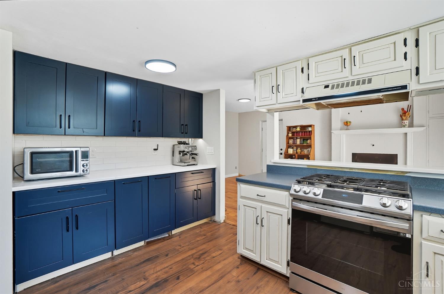 Green Twp, Ohio 45247, United States, 3 Bedrooms Bedrooms, ,3 BathroomsBathrooms,Residential,Pending,214243