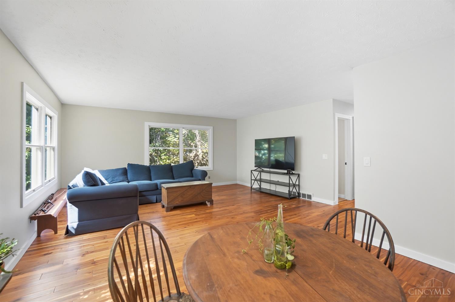 Green Twp, Ohio 45247, United States, 3 Bedrooms Bedrooms, ,3 BathroomsBathrooms,Residential,Pending,214243