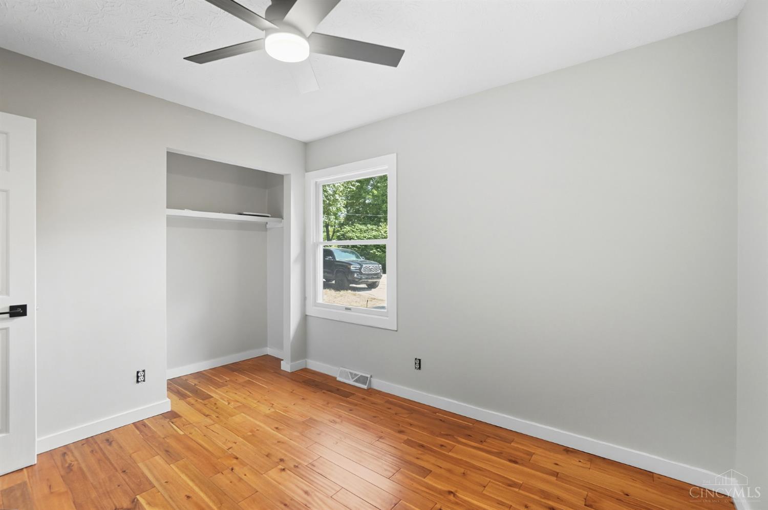 Green Twp, Ohio 45247, United States, 3 Bedrooms Bedrooms, ,3 BathroomsBathrooms,Residential,Pending,214243