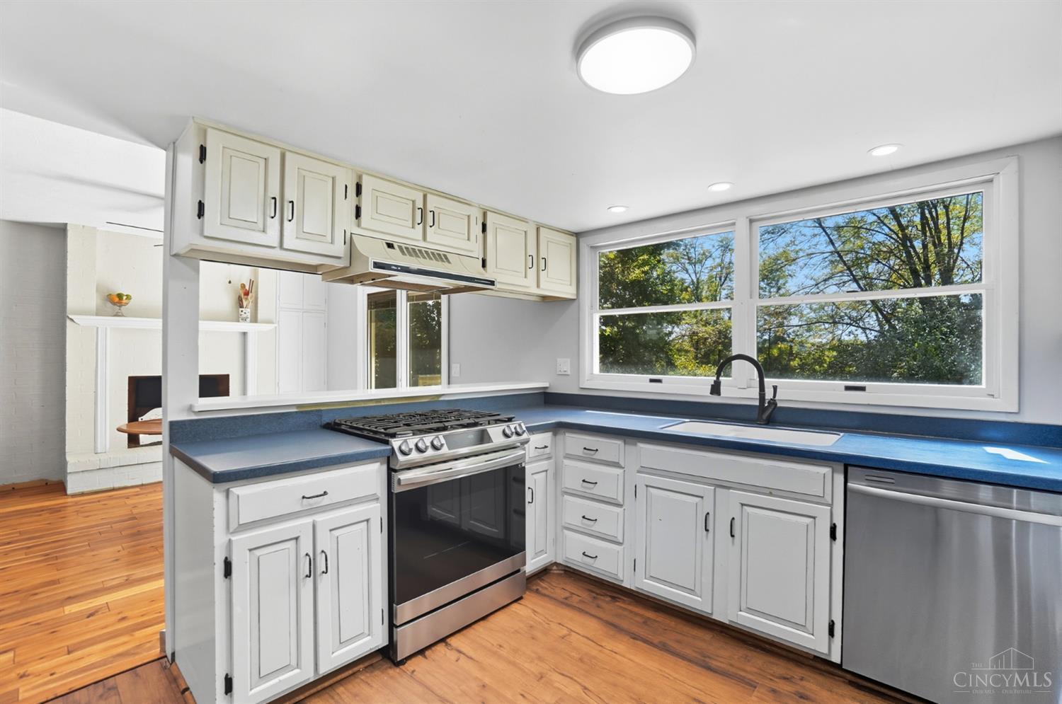 Green Twp, Ohio 45247, United States, 3 Bedrooms Bedrooms, ,3 BathroomsBathrooms,Residential,Pending,214243