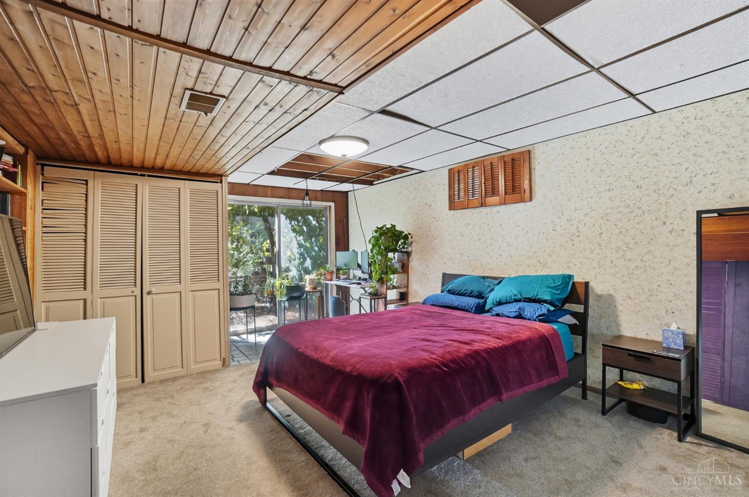 Green Twp, Ohio 45247, United States, 3 Bedrooms Bedrooms, ,3 BathroomsBathrooms,Residential,Pending,214243