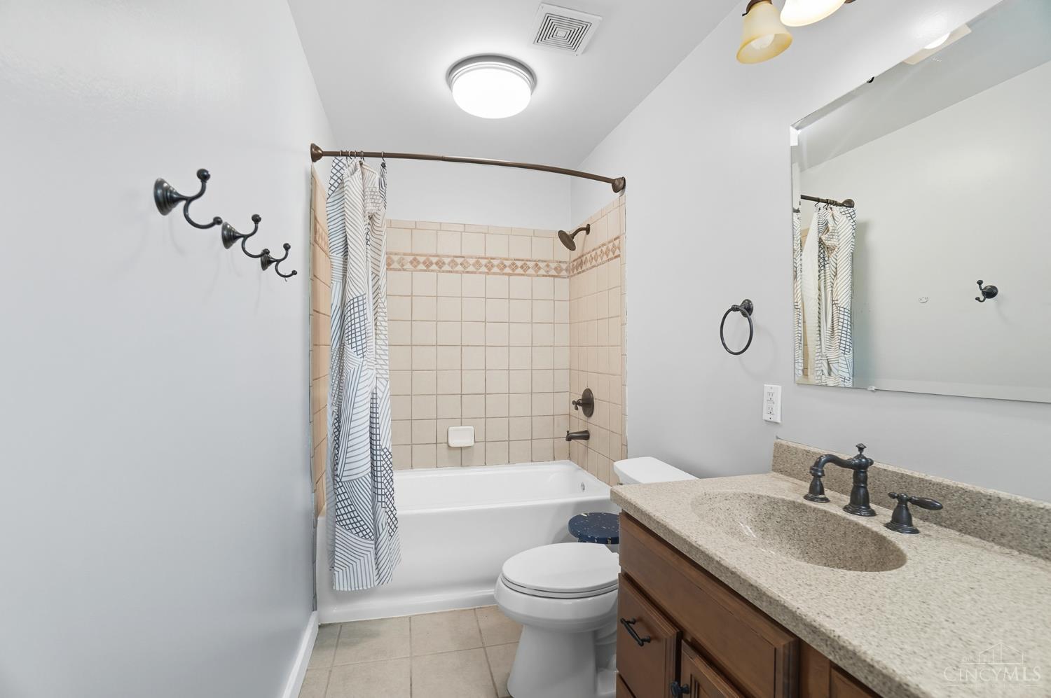 Green Twp, Ohio 45247, United States, 3 Bedrooms Bedrooms, ,3 BathroomsBathrooms,Residential,Pending,214243