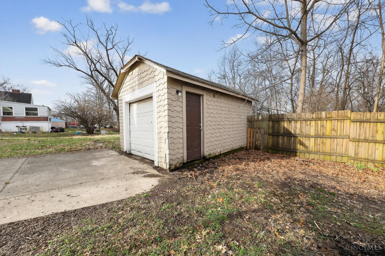 3111 Cavanaugh Avenue