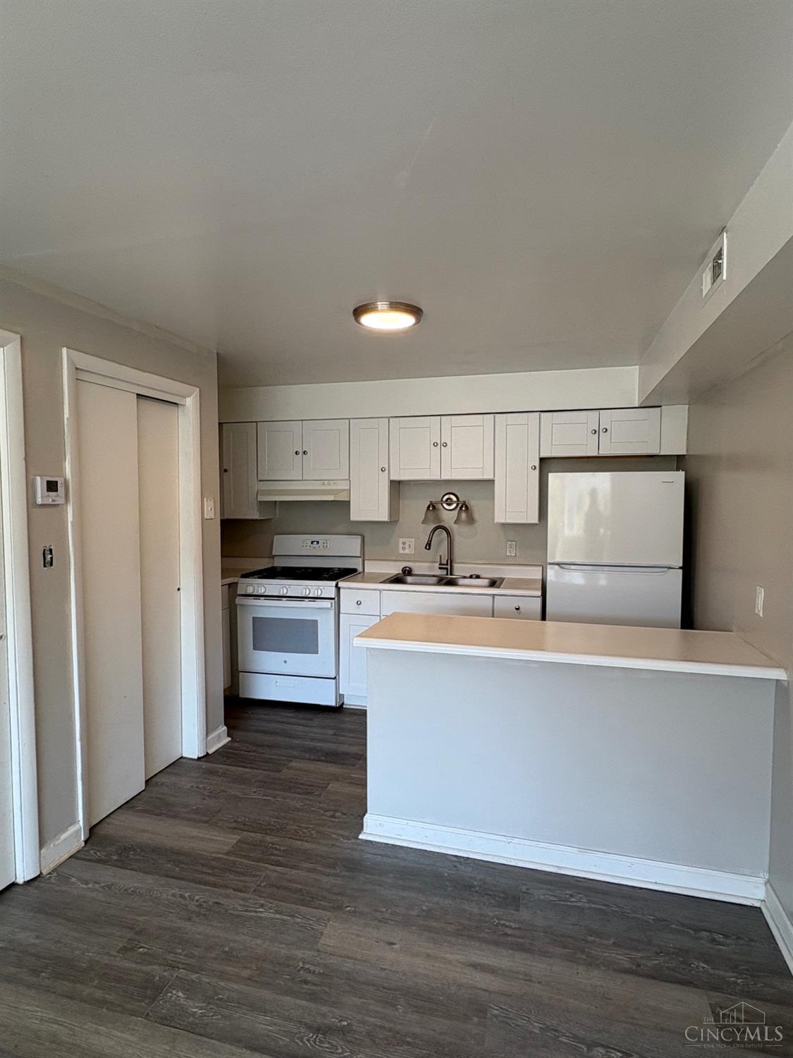 Cincinnati, Ohio 45204, United States, 2 Bedrooms Bedrooms, ,1 BathroomBathrooms,Residential,Active,219586