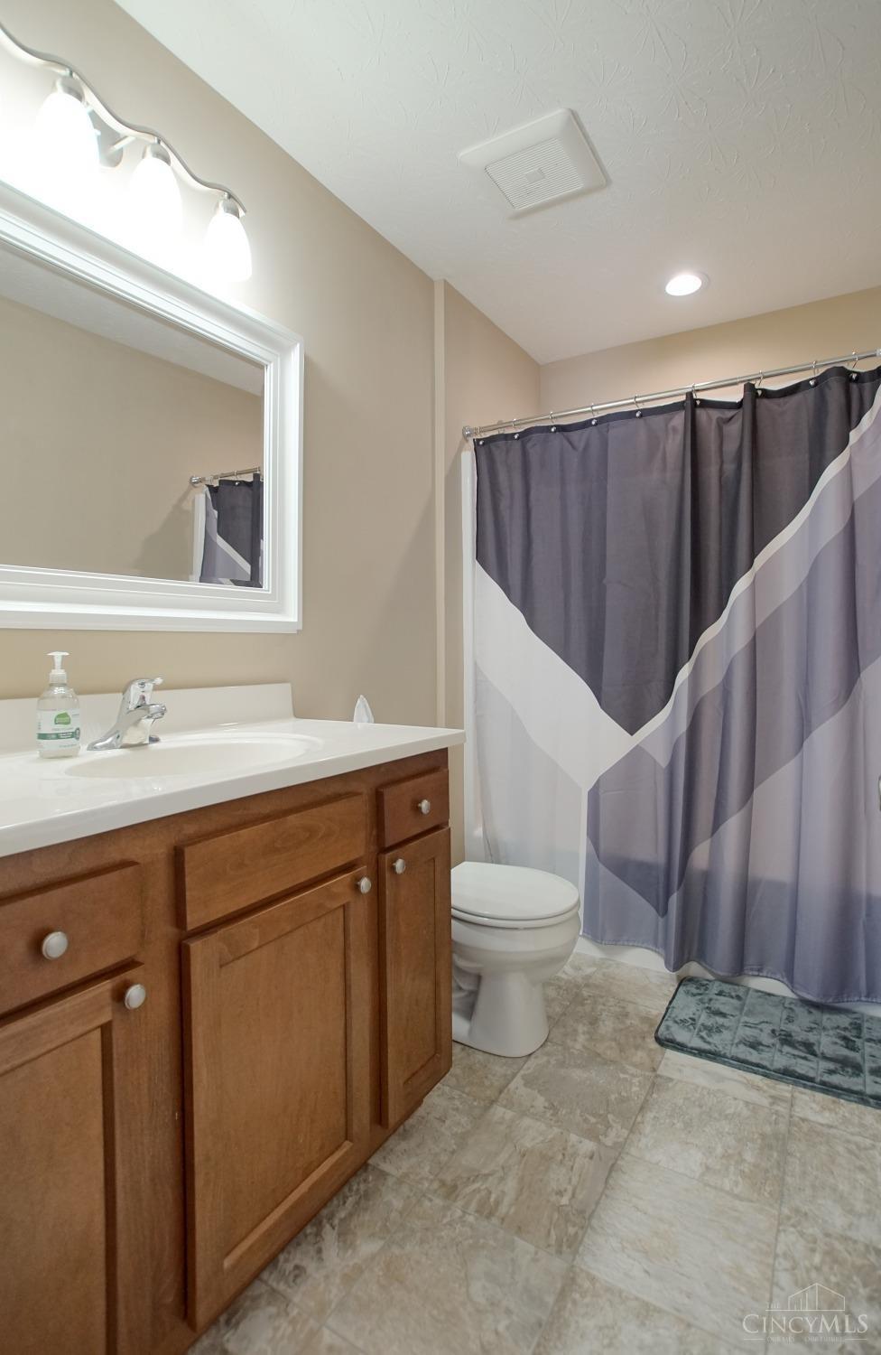 78 Thornhill Drive, Hamilton, Ohio image 16