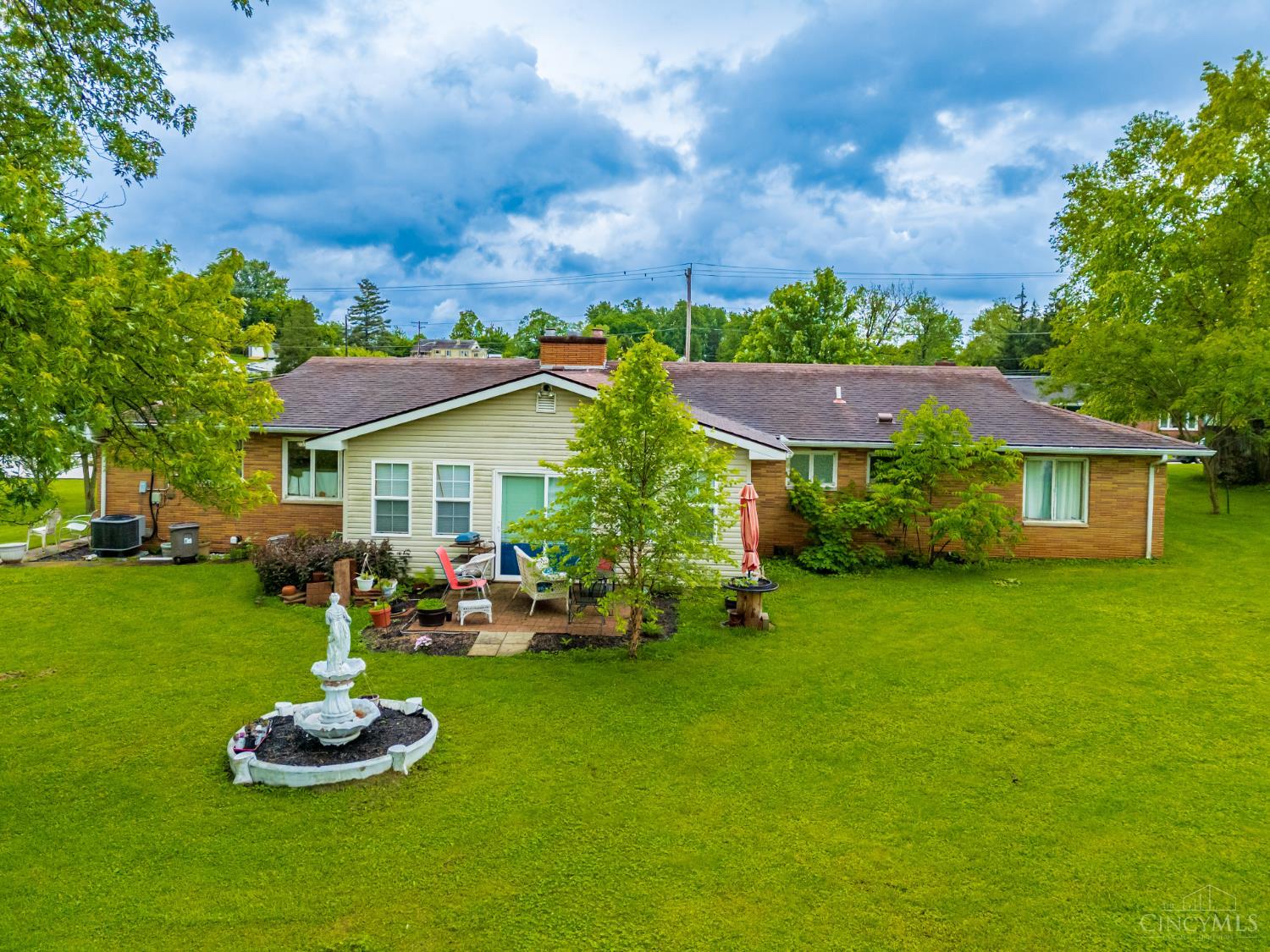 526 E Walnut Street, West Union, Ohio image 12