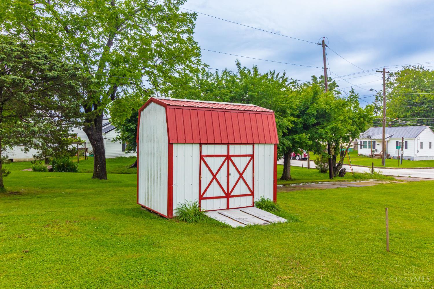 526 E Walnut Street, West Union, Ohio image 17